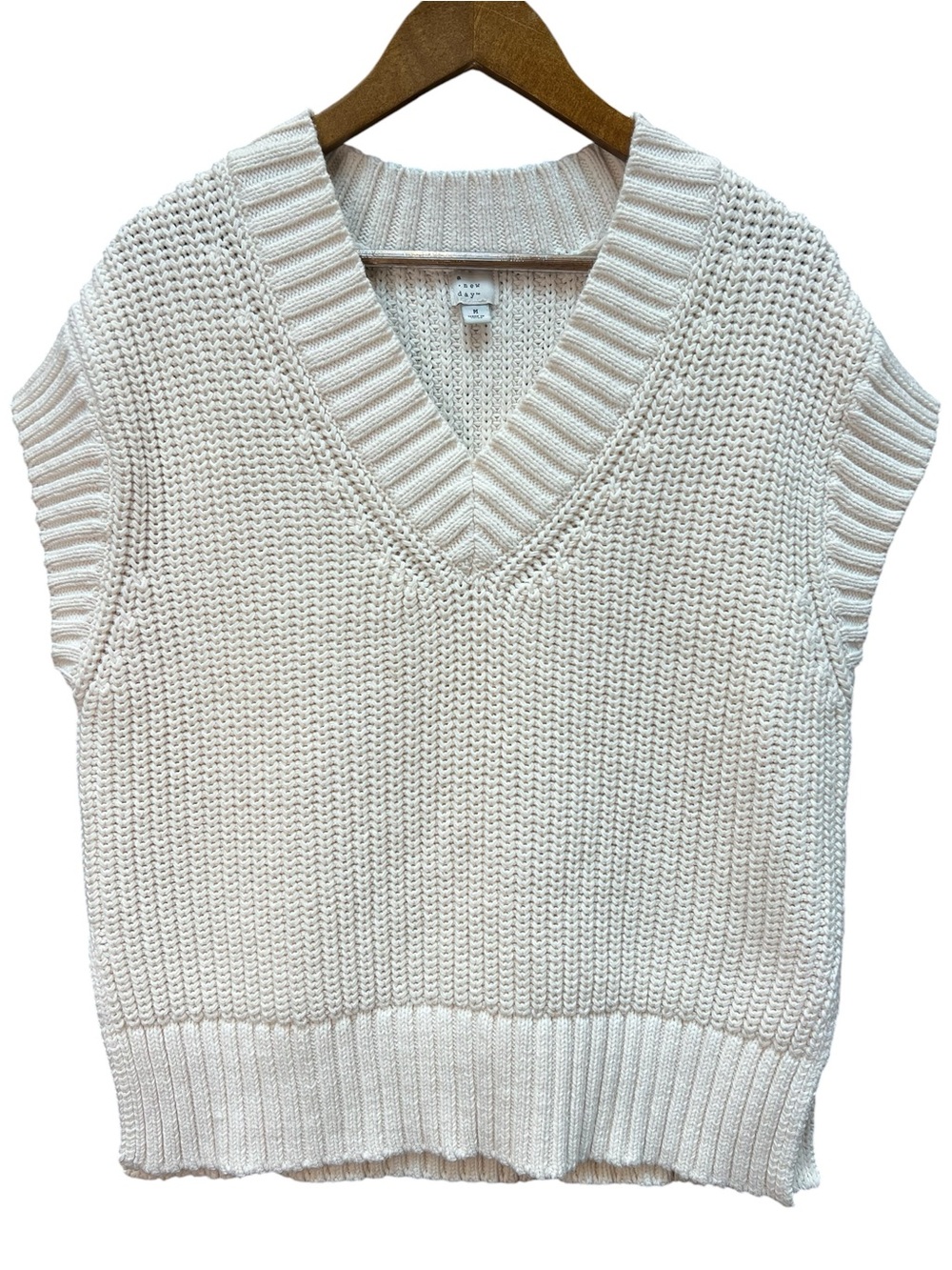 A New Day Off-White/Cream Chunky V-Neck Sweater Vest
